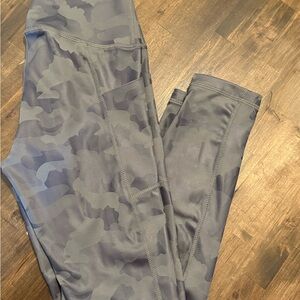 Yogalicious Gray Camo Leggings